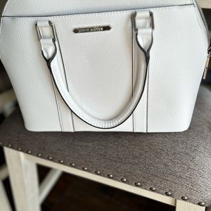 Beautiful Steve Madden handbag never used